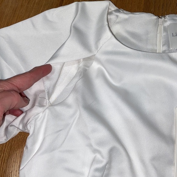 Line & Dot silk look cream blouse, lined with zip back, size XS, NWT - Picture 4 of 7